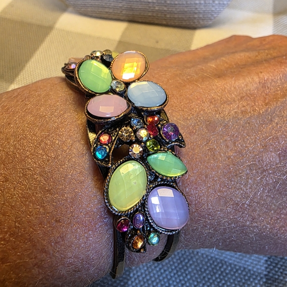 Multicolor Faceted Stone Gunmetal Hinged Bracelet - Picture 1 of 7